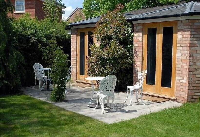 ペンション Hopbine House