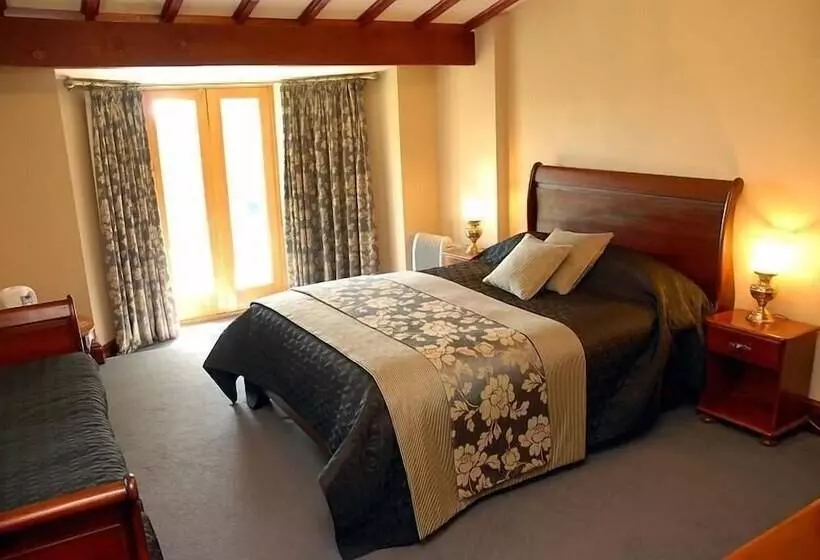 ペンション Hopbine House