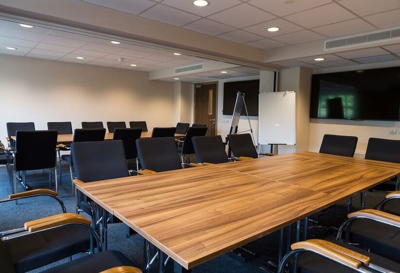 Spread Eagle, Gailey By Marston's Inns