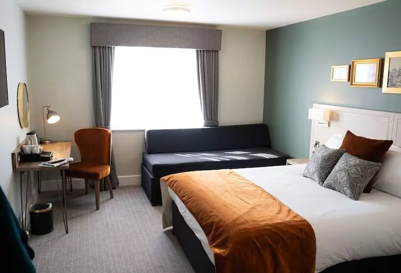 Spread Eagle, Gailey By Marston's Inns