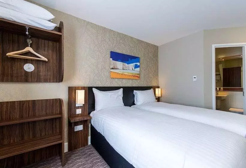 Spread Eagle, Gailey By Marston's Inns