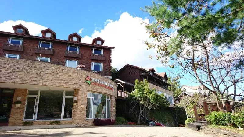 تختخواب و صبحانه Ailiga Travel Villa
