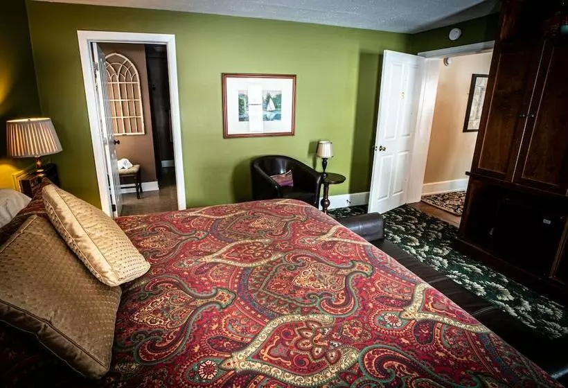 Aamiaismajoitus (B&B) Twin Oaks Inn