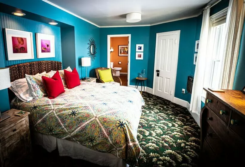 Aamiaismajoitus (B&B) Twin Oaks Inn