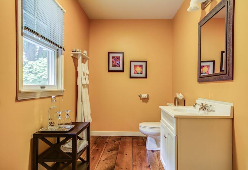 مبيت وإفطار Twin Oaks Inn