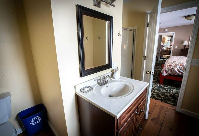 مبيت وإفطار Twin Oaks Inn