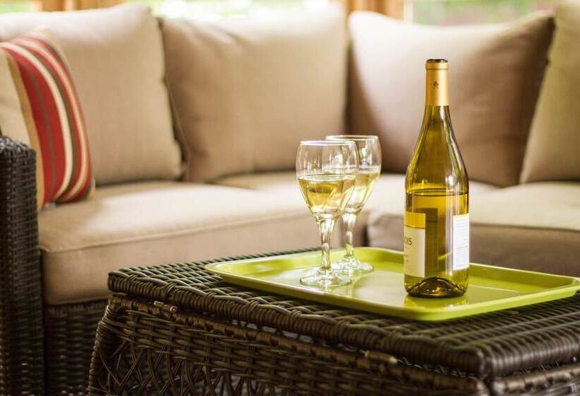 مبيت وإفطار Twin Oaks Inn