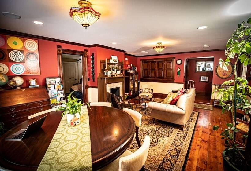 مبيت وإفطار Twin Oaks Inn