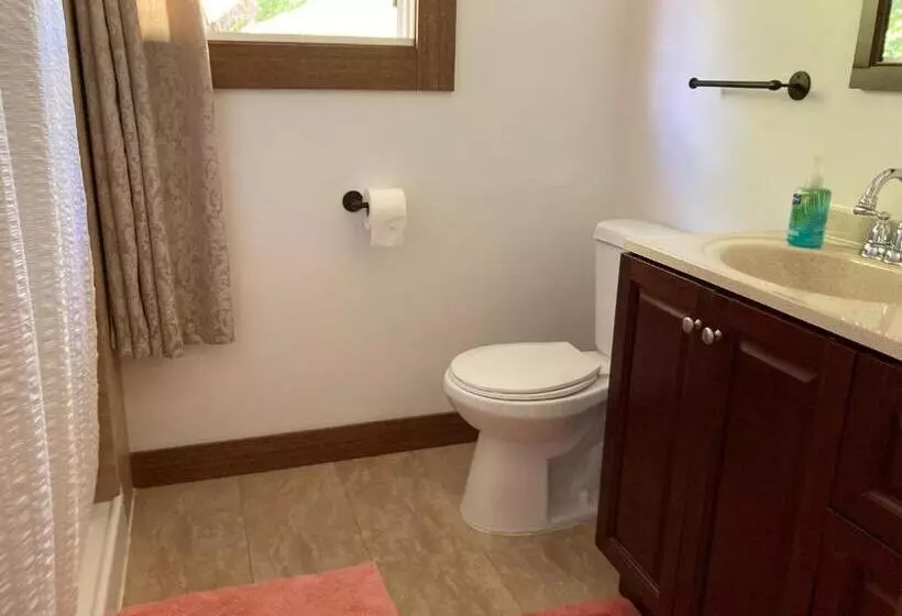 Hilo Bay Oceanfront Bed And Breakfast