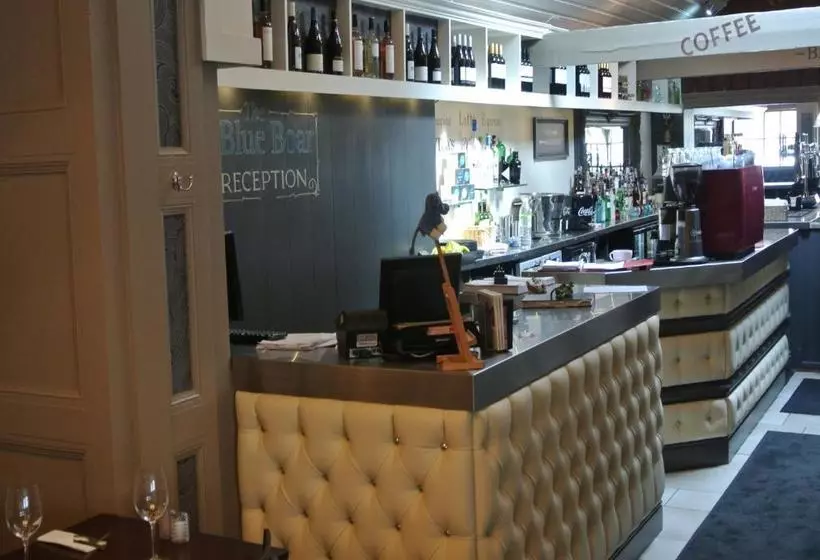簡易ホテル The Blue Boar