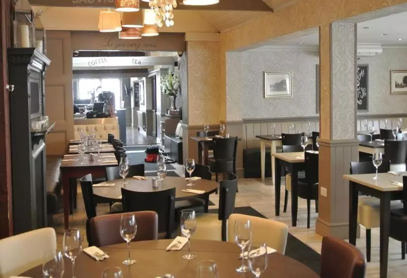 簡易ホテル The Blue Boar
