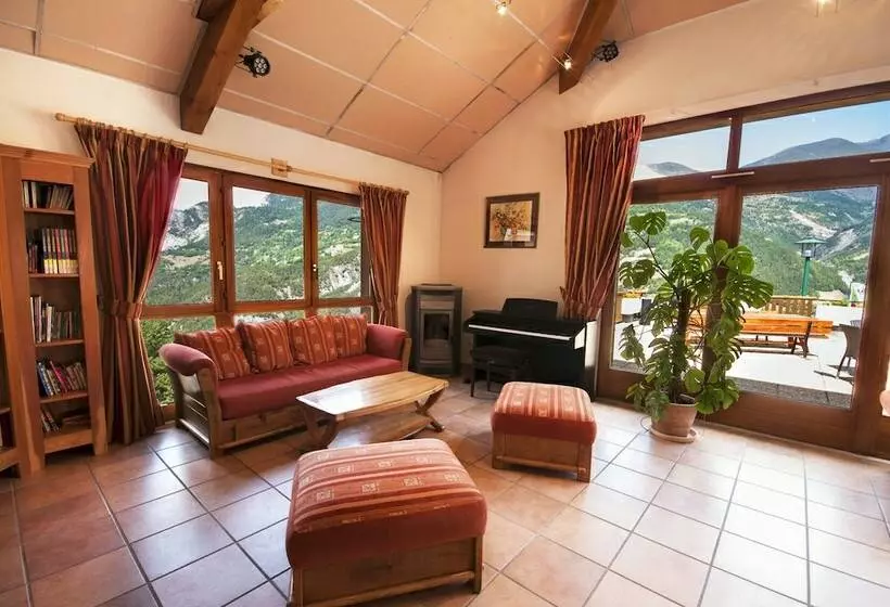 Hotelli Lou Riouclar