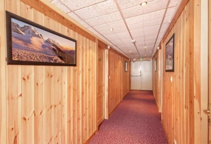 ホテル Lou Riouclar