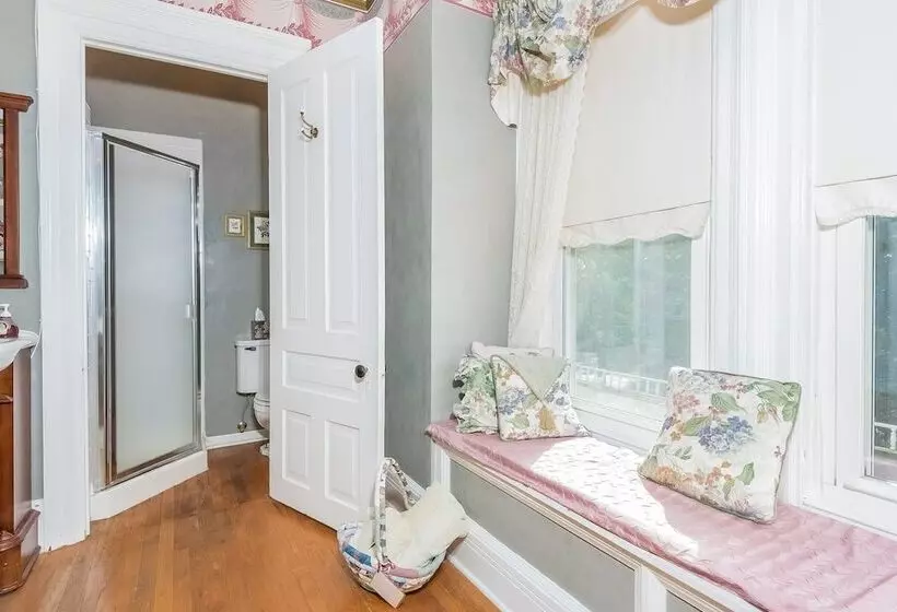 Kingsley House Bed & Breakfast