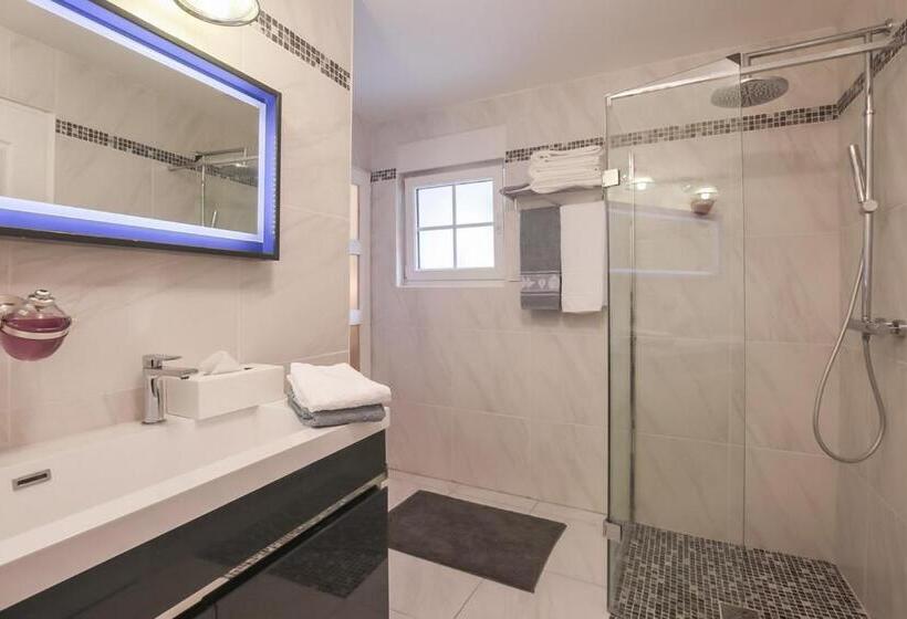 Pensiune Dday Aviators