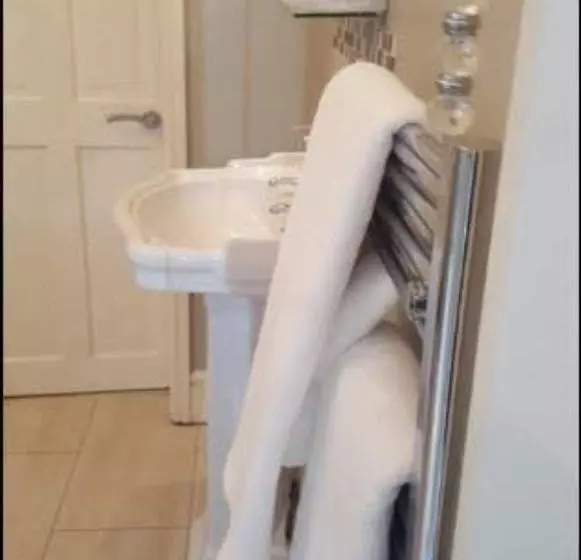 پانسیون Haya Guest House