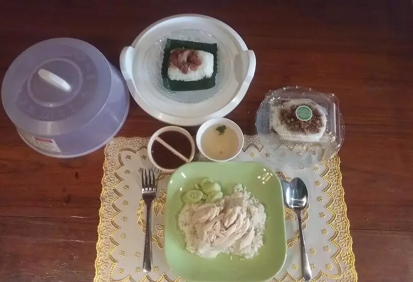 Arunrat Guesthouse   Hostel