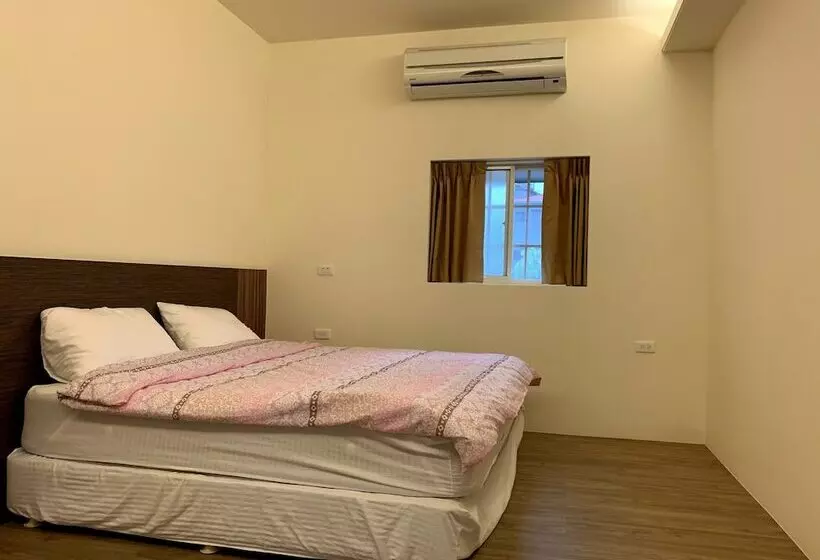 تختخواب و صبحانه Jia's Homestay
