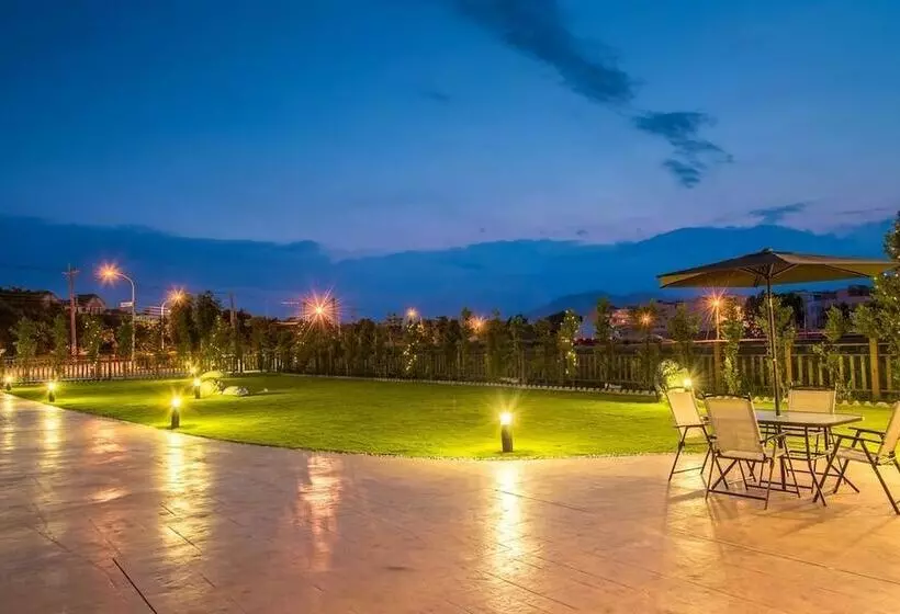 تختخواب و صبحانه Lemuel House