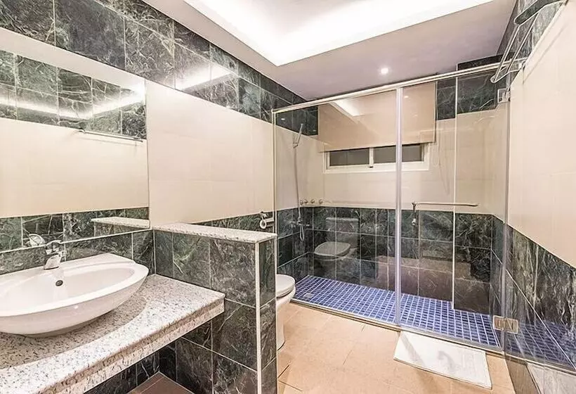 تختخواب و صبحانه Lemuel House
