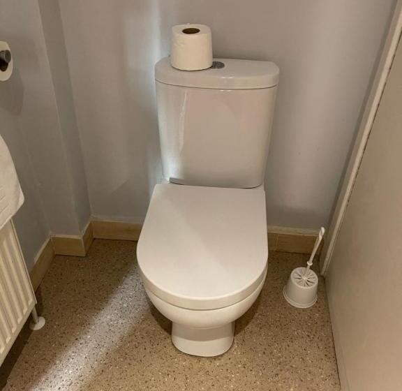 簡易ホテル Golden Fleece York