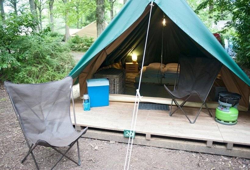 هتل Huttopia Rambouillet