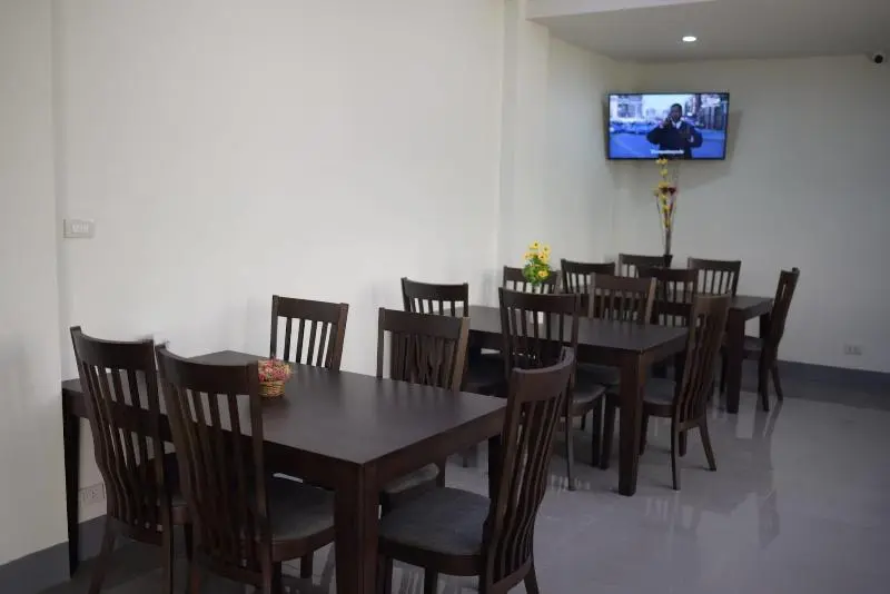 هتل Maneetham Residence