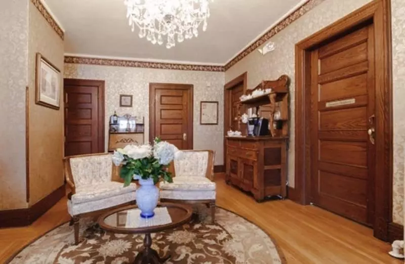 Mathis House, A Victorian Bed & Breakfast And Tea Room At 600 Main