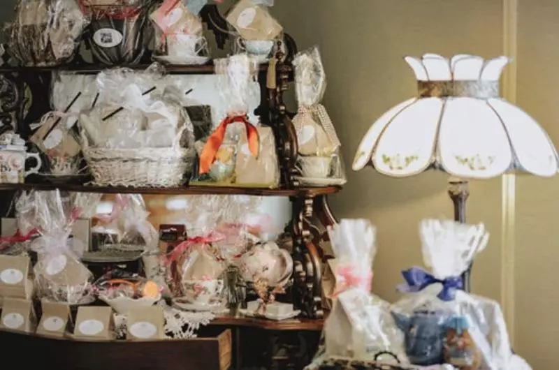 Mathis House, A Victorian Bed & Breakfast And Tea Room At 600 Main