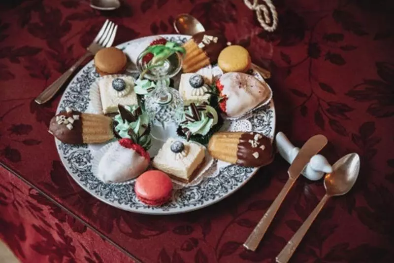 Mathis House, A Victorian Bed & Breakfast And Tea Room At 600 Main