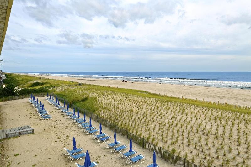 모텔 Drifting Sands Oceanfront