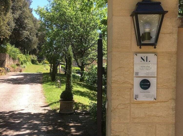 Bed and Breakfast La Chambre De Madel