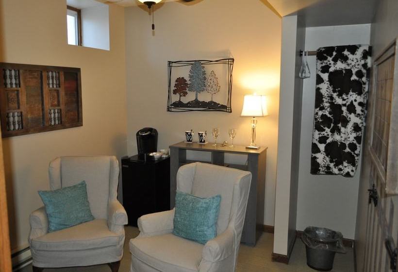 Bed and Breakfast James Mulvey Carriage House Inn