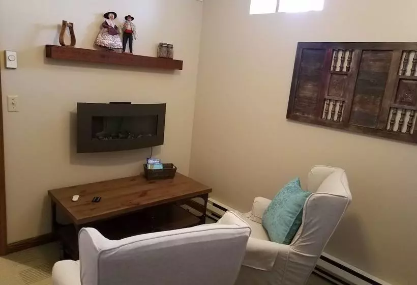 ベッドアンドブレックファースト James Mulvey Carriage House Inn