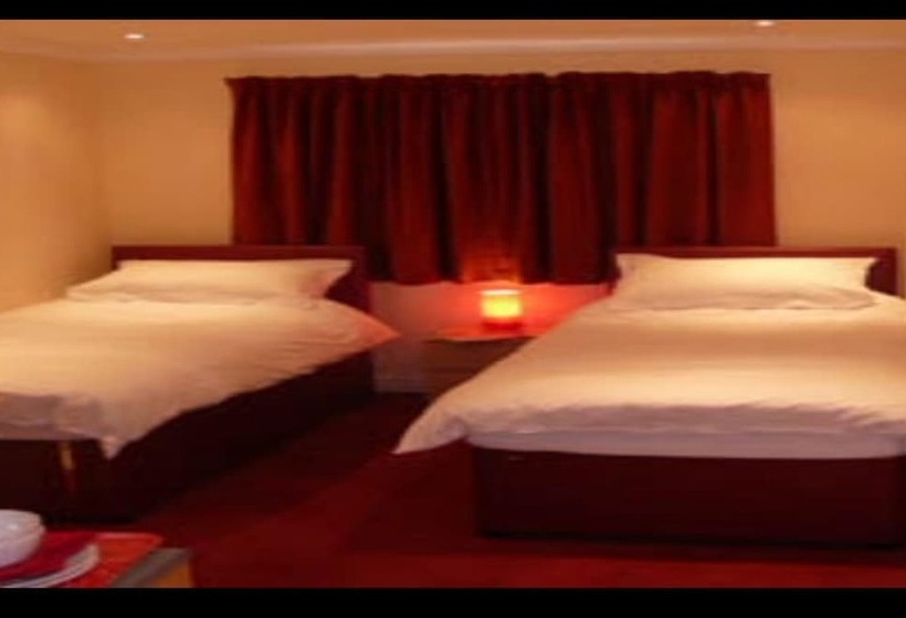 مبيت وإفطار Lenox Farm