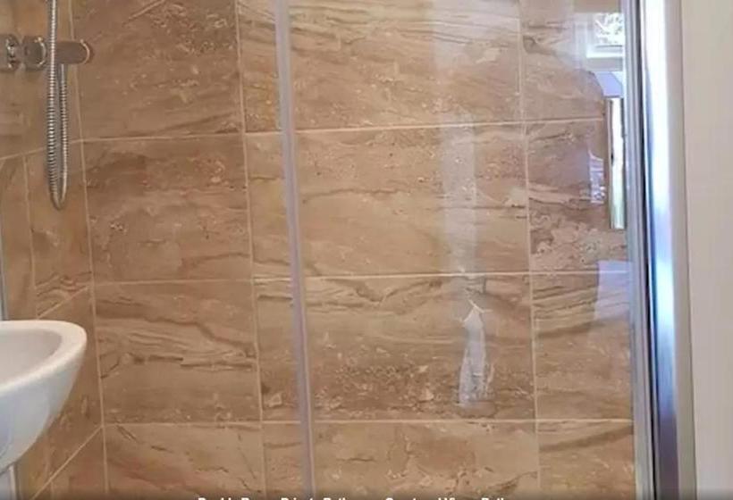 ベッドアンドブレックファースト Ottleys Guest House