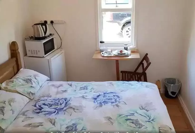 ベッドアンドブレックファースト Ottleys Guest House