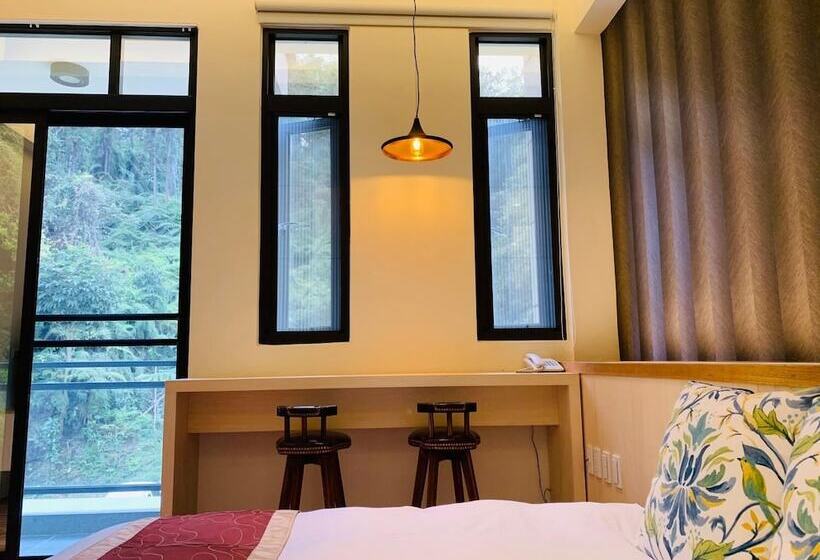 تختخواب و صبحانه 日月潭沅居民宿 Yuan Ju Boutique