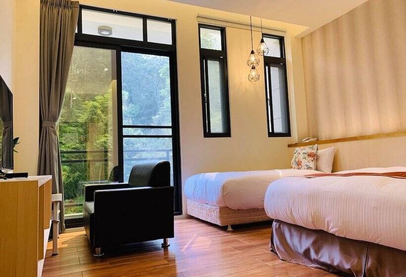 تختخواب و صبحانه 日月潭沅居民宿 Yuan Ju Boutique