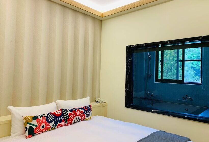 تختخواب و صبحانه 日月潭沅居民宿 Yuan Ju Boutique