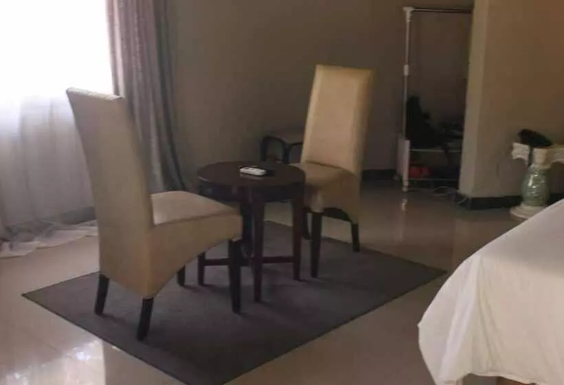 هتل Acamms Gardens Lodge Mongu