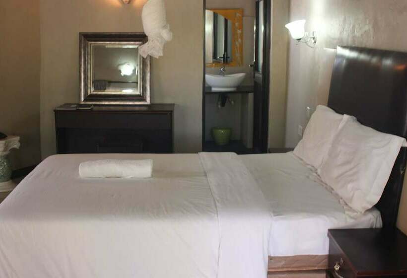 هتل Acamms Gardens Lodge Mongu