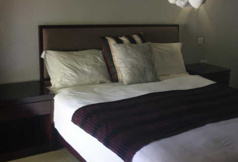 هتل Acamms Gardens Lodge Mongu