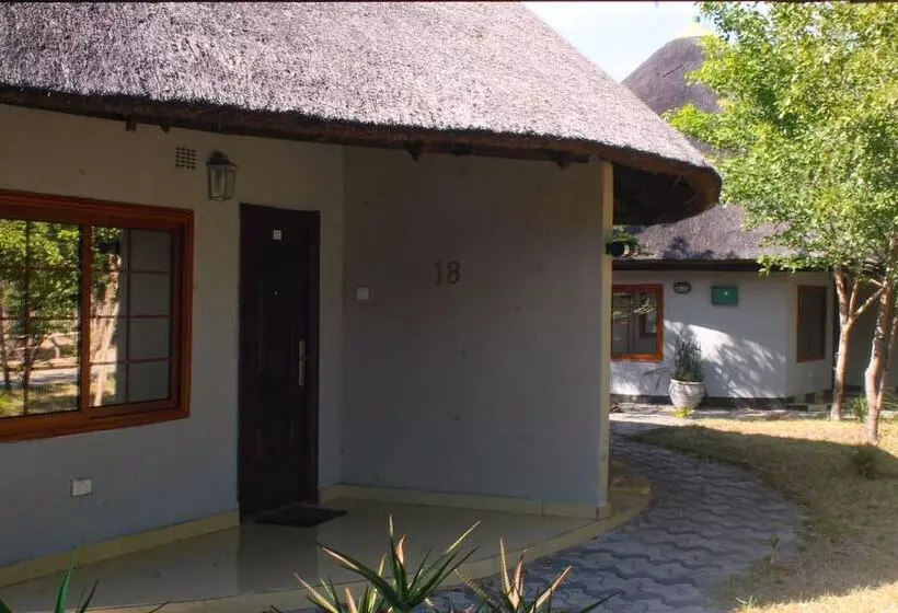 هتل Acamms Gardens Lodge Mongu