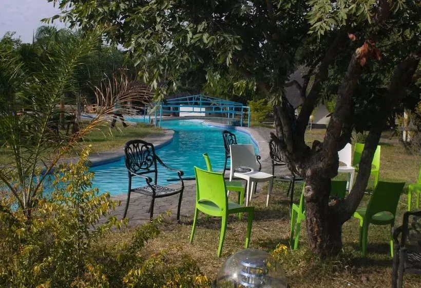 هتل Acamms Gardens Lodge Mongu