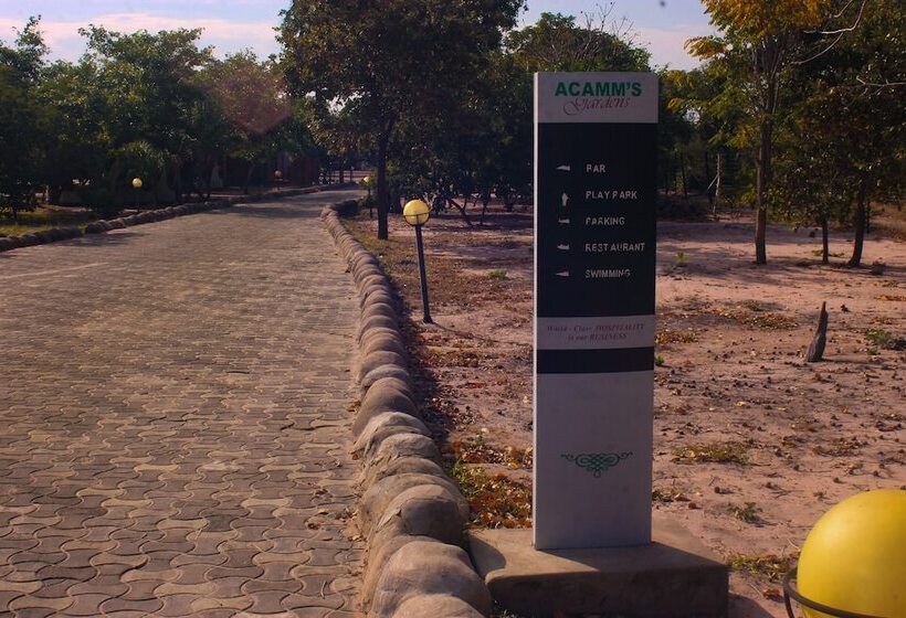 هتل Acamms Gardens Lodge Mongu