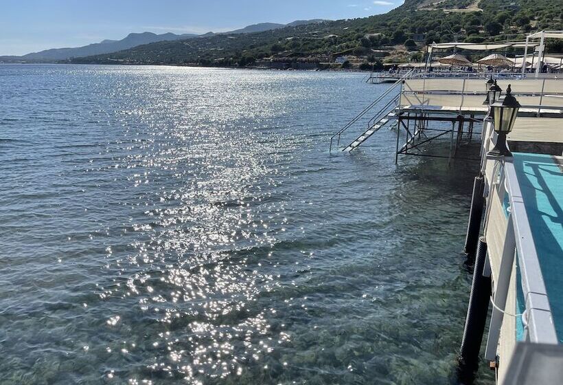 ホテル Assos Villa Natura