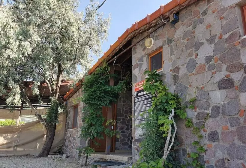 Hotelli Assos Villa Natura