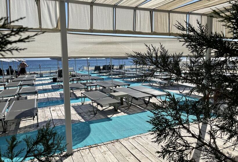 ホテル Assos Villa Natura