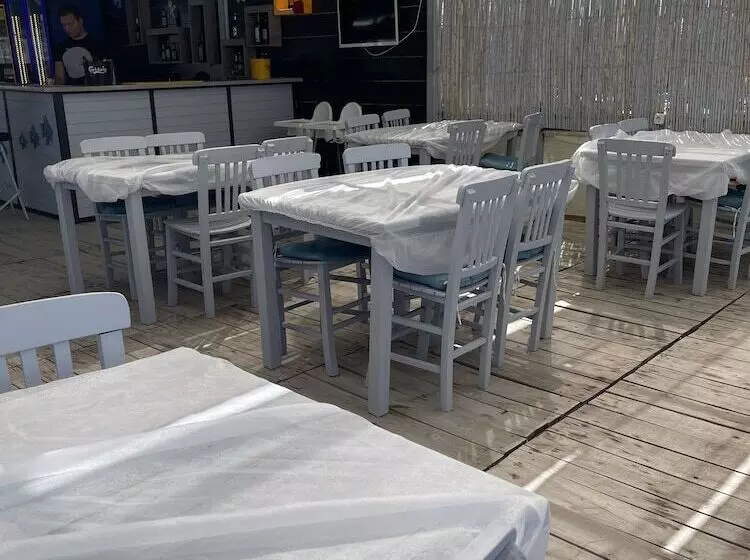 Hotelli Assos Villa Natura